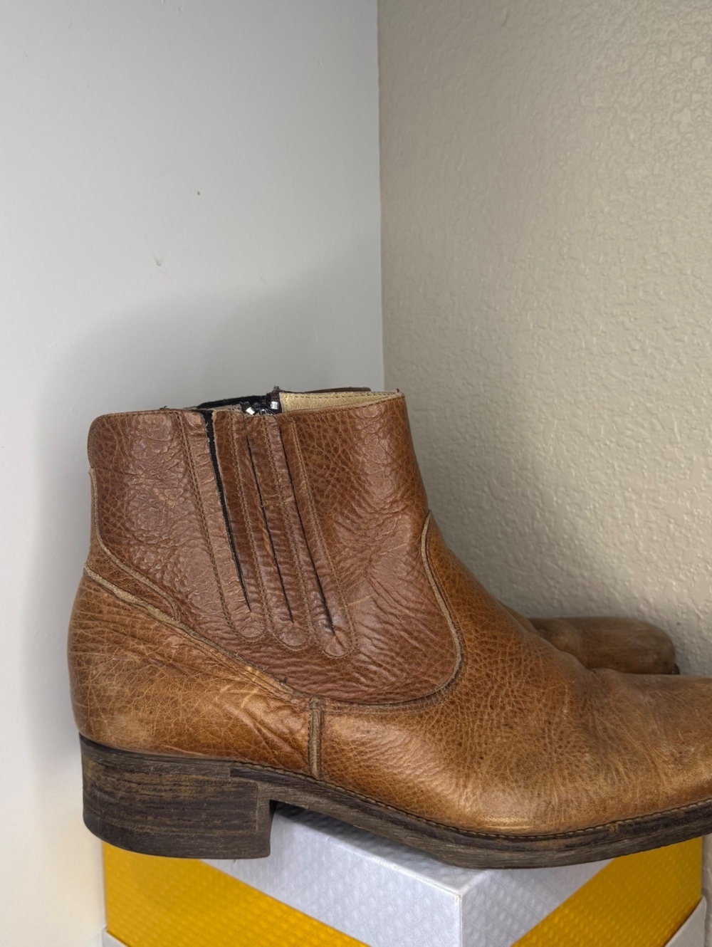 Bullboxer Men’s Size 13 Brown Leather Ankle Boots Made in Portugal Side Zip